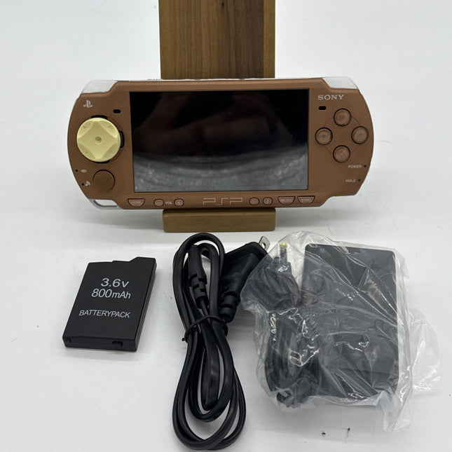 Sony PSP-2000 PSP2000 Console Bronze w/adapetr, battery Region free - Very Good