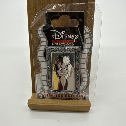 Disney D23 Expo 2024 DSSH Villains Gallery Portrait Pin Cruella 101 Dalmatians