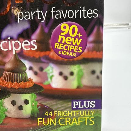 Taste of Home Halloween Party Favorites 243 Eerily Easy Recipes (Tas - VERY GOOD