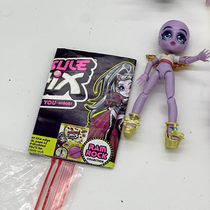 Lot Capsule Chix Surprise fashion dolls with outfits hair shoes etc etc