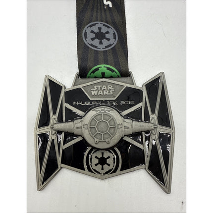 2016 Run Disney Walt Disney World Inaugural Star Wars 10k Medal & Lanyard