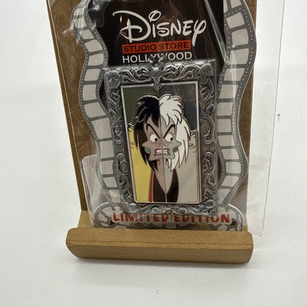 Disney D23 Expo 2024 DSSH Villains Gallery Portrait Pin Cruella 101 Dalmatians