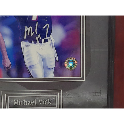 Michael Vick Atlanta Falcons #7 Signed Framed 8x10 Photograph Authentic
