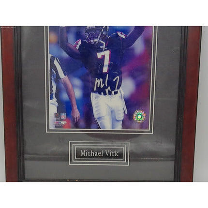Michael Vick Atlanta Falcons #7 Signed Framed 8x10 Photograph Authentic