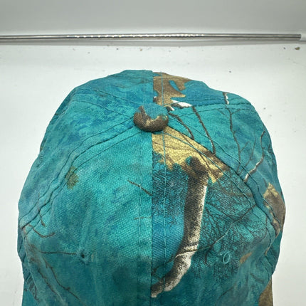 REALTREE WOMEN'S COLORS CAMO HAT XTRA TEAL PATTERN. EXCELLENT CONDITION.