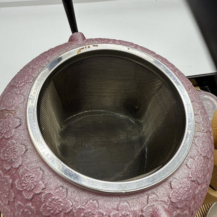 Gold Sakura - Japanese Tetsubin Cast Iron Tea Pot - Cherry Blossom Iwachu 25pc