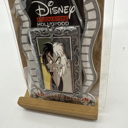 Disney D23 Expo 2024 DSSH Villains Gallery Portrait Pin Cruella 101 Dalmatians