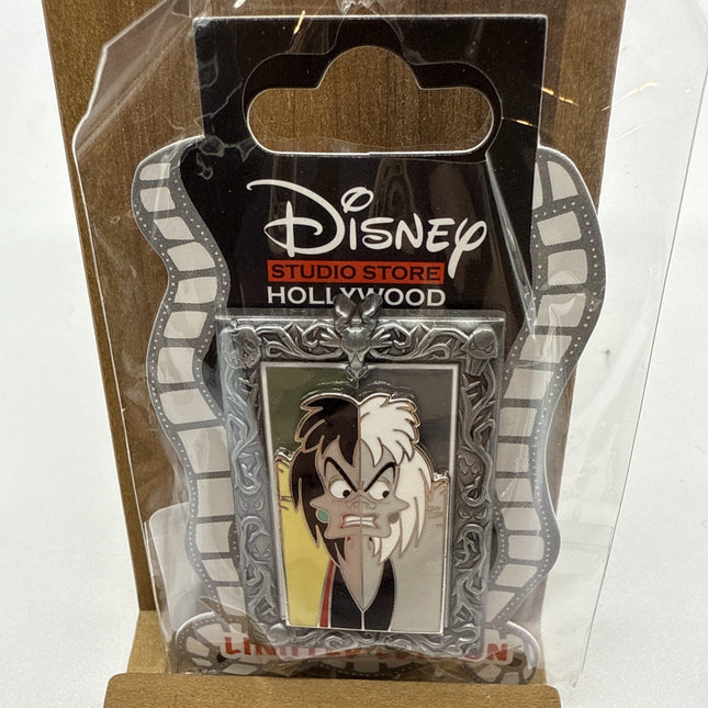 Disney D23 Expo 2024 DSSH Villains Gallery Portrait Pin Cruella 101 Dalmatians