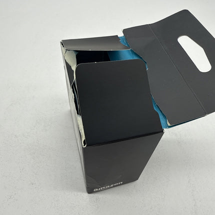 Amazon Smart Plug Works With Alexa to Add Voice Control to Any Outlet -White