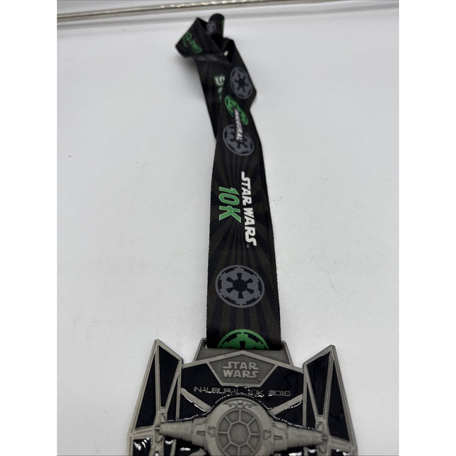 2016 Run Disney Walt Disney World Inaugural Star Wars 10k Medal & Lanyard