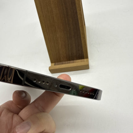 Apple iPhone 14 Pro Max 256GB Space Gray (for parts or repair) Won’t Turn On