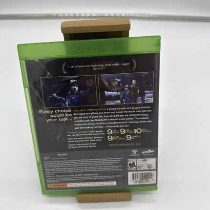 The Walking Dead: Season Two (Microsoft Xbox One, 2014) Works Great! Fun!