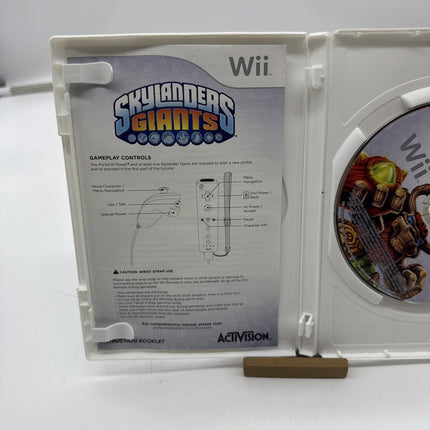 Skylanders: Giants (Nintendo Wii, 2012) Good Condition