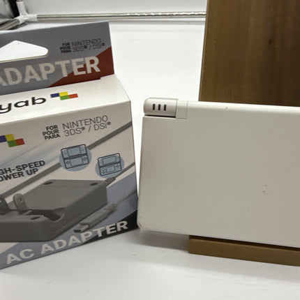 Nintendo DSi White TWL-001JPN