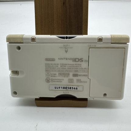 Nintendo DS Lite Final Fantasy Crystal Chronicles "Ring of Fates" + Charger RARE