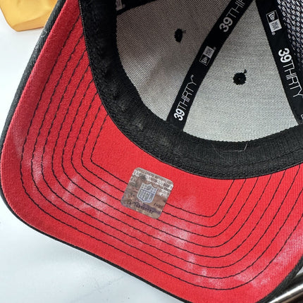 New Era Tampa Bay Buccaneers 39THIRTY Size Med/L NFL Football Hat Cap Black/red