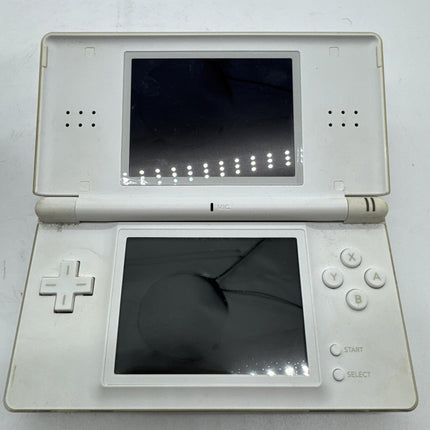 Nintendo DS Lite Final Fantasy Crystal Chronicles "Ring of Fates" + Charger RARE