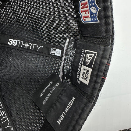 New Era Tampa Bay Buccaneers 39THIRTY Size Med/L NFL Football Hat Cap Black/red