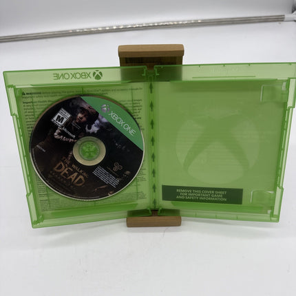 The Walking Dead: Season Two (Microsoft Xbox One, 2014) Works Great! Fun!