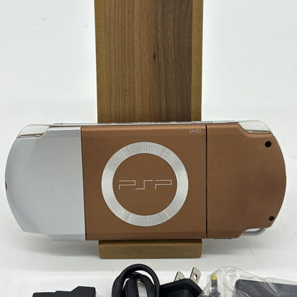 Sony PSP-2000 PSP2000 Console Bronze w/adapetr, battery Region free - Very Good