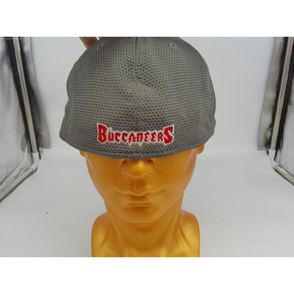 Tampa Bay Buccaneers NFL New Era Grayed-Out Neo 39THIRTY Flex Hat - Gray