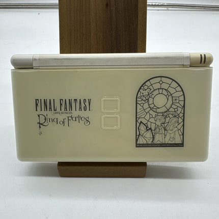 Nintendo DS Lite Final Fantasy Crystal Chronicles "Ring of Fates" + Charger RARE