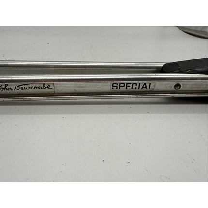 VINTAGE RAWLINGS "JOHN NEWCOMBE COURT KING" Ta90 TENNIS RACQUET ANTIQUE 4 1/2 Sp