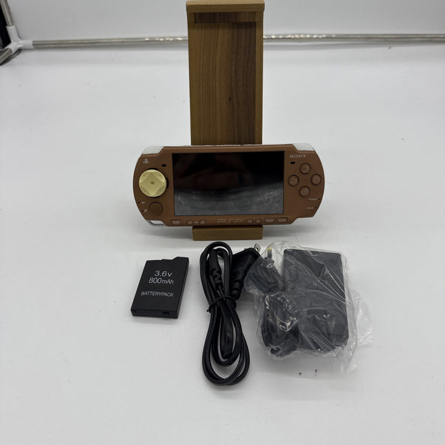 Sony PSP-2000 PSP2000 Console Bronze w/adapetr, battery Region free - Very Good