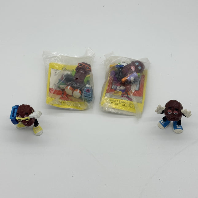***RARE*** 90's FAMILY "FACTORY SEALED" 1991 CALIFORNIA RAISINS FIGURINES