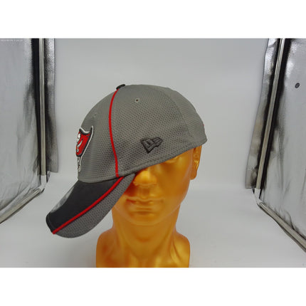 Tampa Bay Buccaneers NFL New Era Grayed-Out Neo 39THIRTY Flex Hat - Gray
