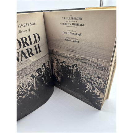 The American Heritage Picture History Of World War 2 [HCVR] (1966)