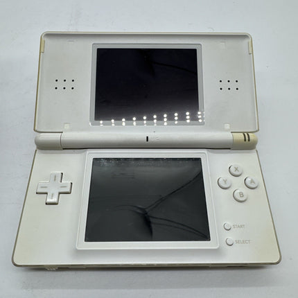 Nintendo DS Lite Final Fantasy Crystal Chronicles "Ring of Fates" + Charger RARE